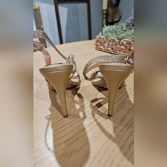 LC Lauren Conrad Hazelnuts Gold Shimmer Double Strap Stiletto Heels. Size - Picture 10 of 15